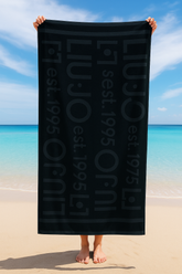 منشفة شاطئ رملية مميزة