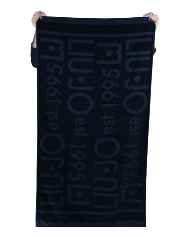 منشفة شاطئ رملية مميزة