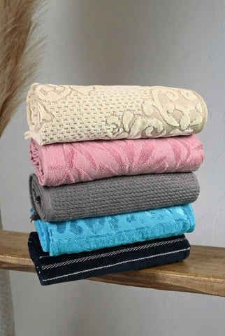 The VJ Colored bath towels ( Set of 5 pcs)