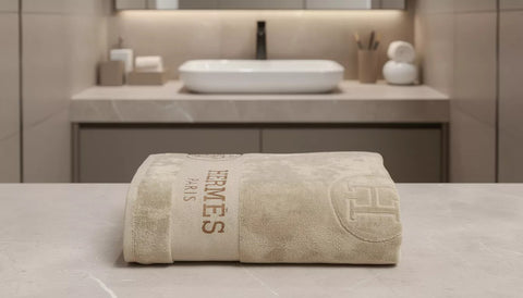 The VJ Supreme Sheared Velour H6 Towel (70×140 cm)