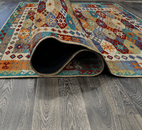 شلال الكريستال الأزرق 