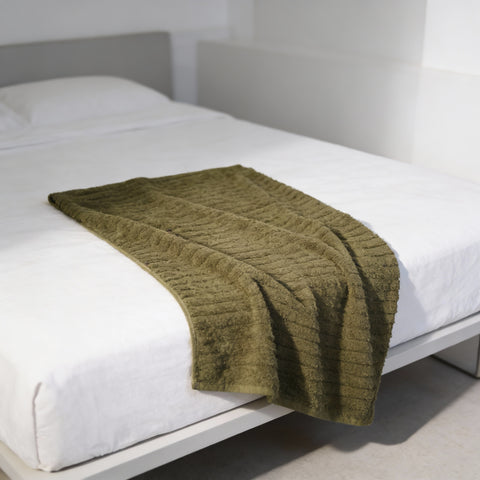 Extra-Large Luxury Olive Terry Towel (90×160 cm)